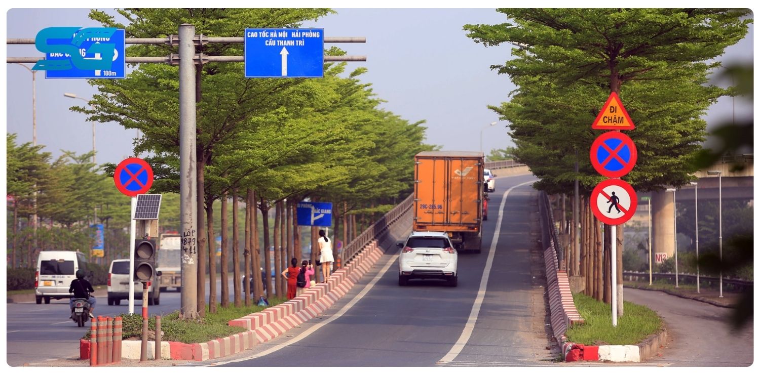 biển báo nguy hiểm và cảnh báo