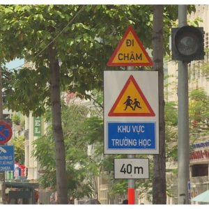 biển báo nguy hiểm và cảnh báo
