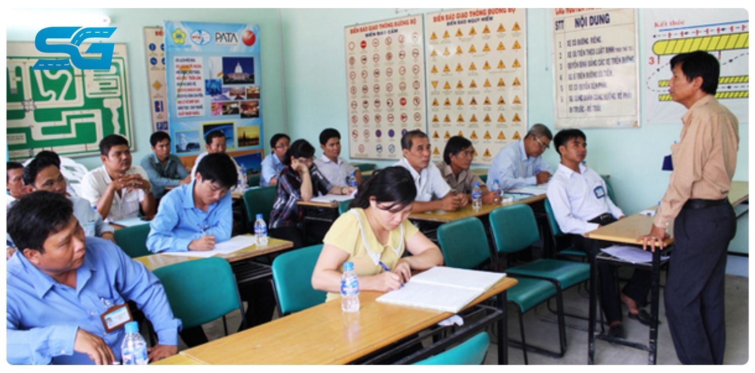 học lý thuyết lái xe ô tô