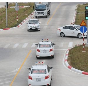 thi lái xe ô tô có khó không