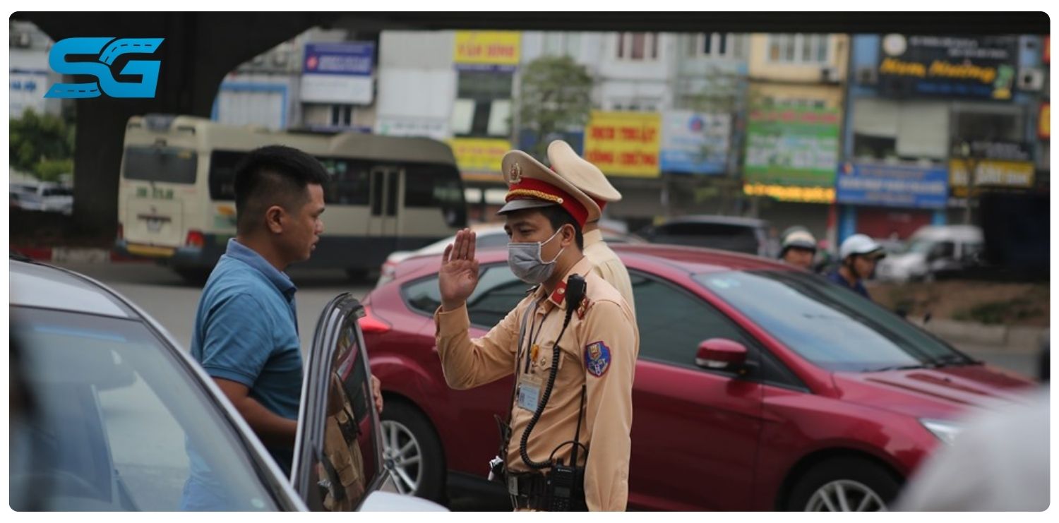 xe ô tô vượt đèn đỏ phạt bao nhiêu tiền