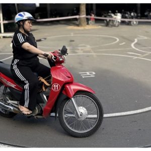 đi học bằng lái xe máy cần những gì