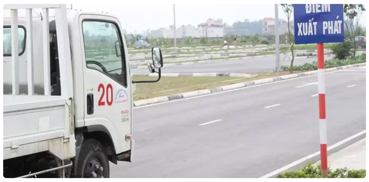 Học bằng lái xe container bao nhiêu tiền