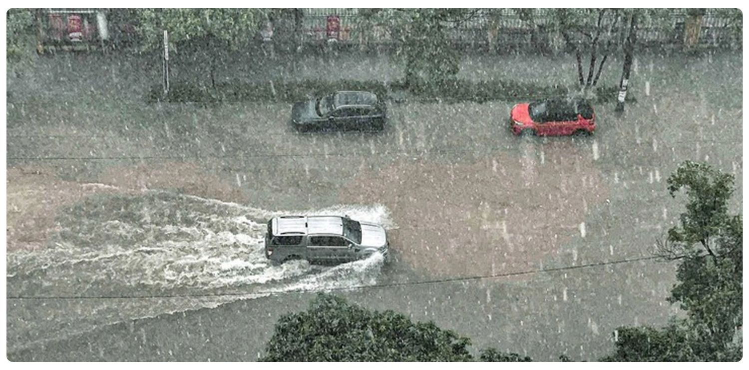 Những lỗi thường gặp khi lái xe trời mưa và tuyệt đối không nên làm