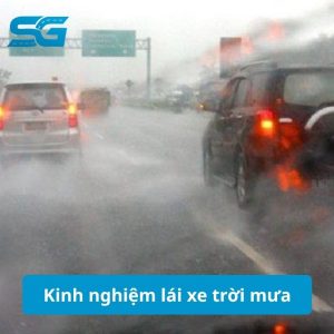 Lái xe trời mưa