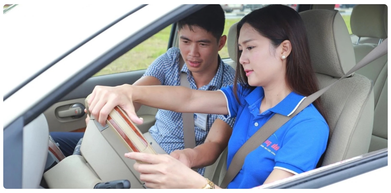 học phí học lái xe ô tô ở TPHCM